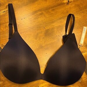 SKIMS wireless form super push up  bra onyx 36dd